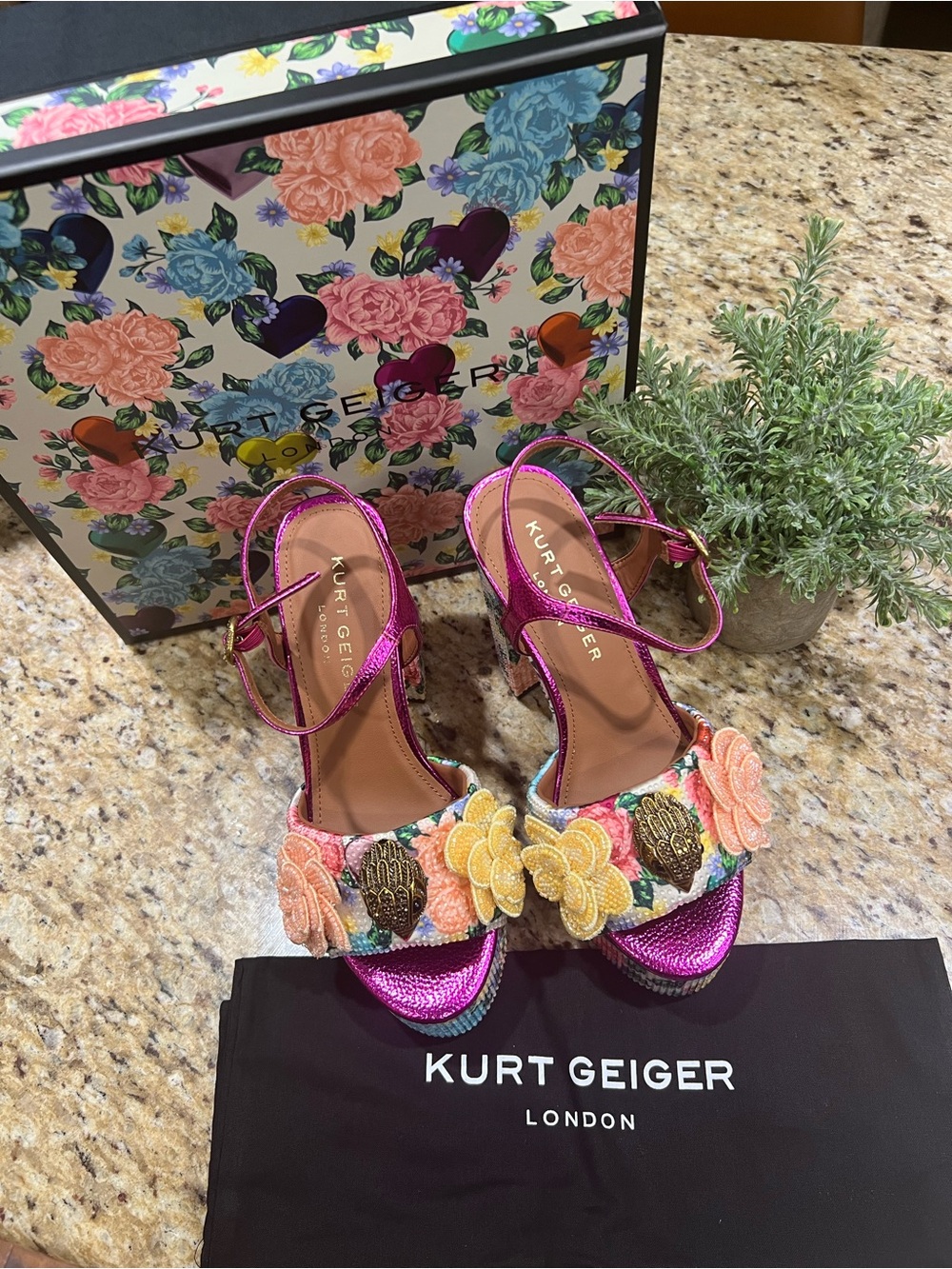 Kurt Geiger KENSINGTON Metallic Fuchsia Floral Beaded Platform Sandals 37 - Picture 3 of 16